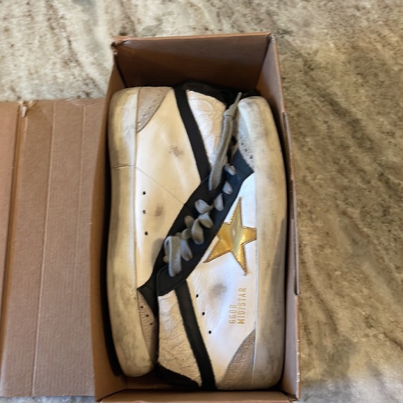Golden Goose mid star, leather leopard sneaker w gold star, size 37, with box - Picture 13 of 16